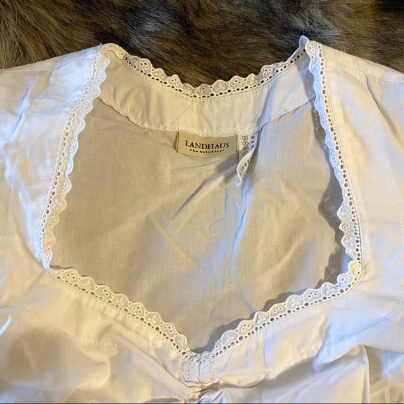 💔SOLD 💔 Vintage dirndl white milkmaid crop top - Picture 2 of 6